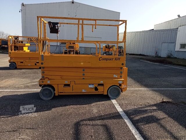 Mesa elevatória de tesoura Haulotte COMPACT 10N