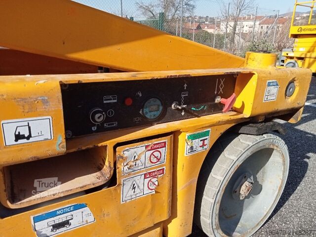 Mesa elevatória de tesoura Haulotte COMPACT 10N