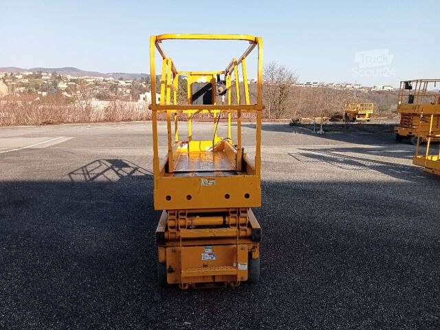 Mesa elevatória de tesoura Haulotte Compact 8