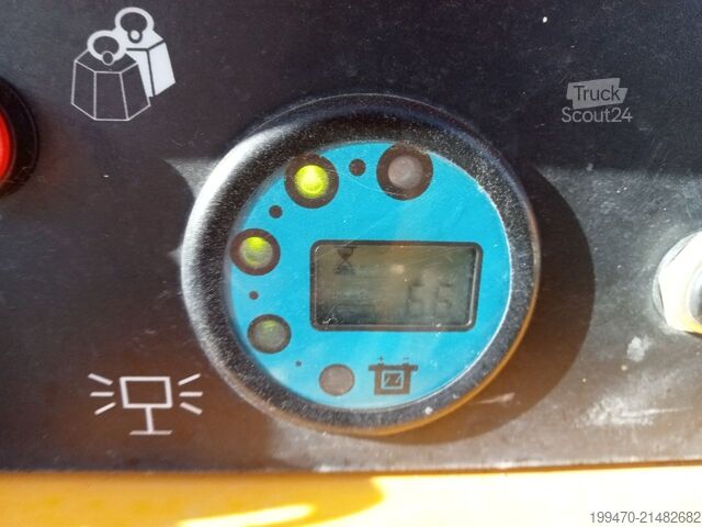 Mesa elevatória de tesoura Haulotte Compact 8