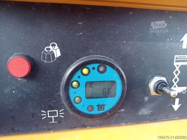 Mesa elevatória de tesoura Haulotte Compact 8