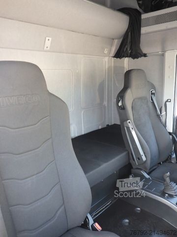 Фургон (грузовой автомобиль) IVECO ML 140 E 28 P L-Fhs./Koffer 7,25m/LBW/AHK/40tkm