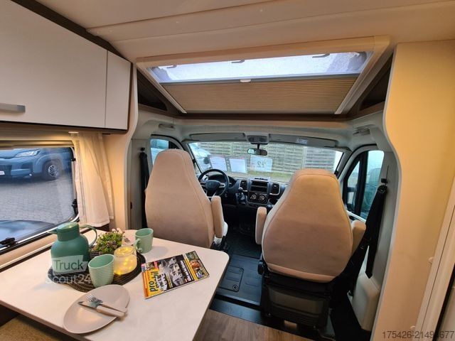 Camper semintegrato CARADO V 337 *pro+ Paket*Fahrradträger*