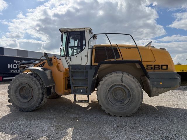 Tekerlekli yükleyici LIEBHERR L580 Radlader