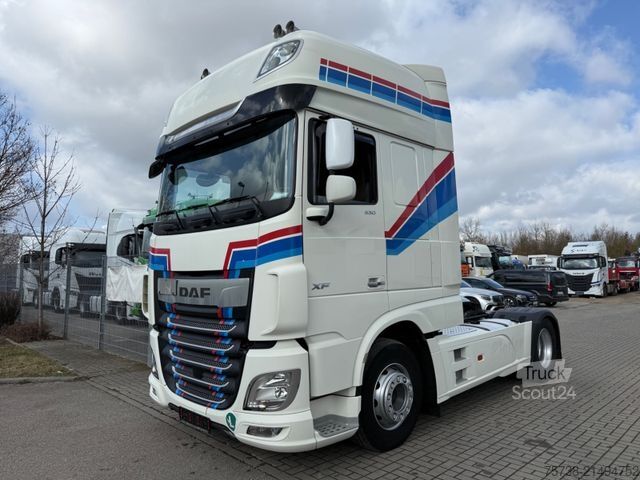 Standardni vlačilec DAF XF 530 SSC/Intarder/Kipphydraulik/EURO6 D/Leder