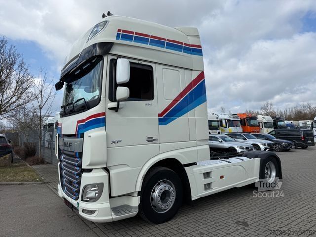Standardni vlačilec DAF XF 530 SSC/Intarder/Kipphydraulik/EURO6 D/Leder