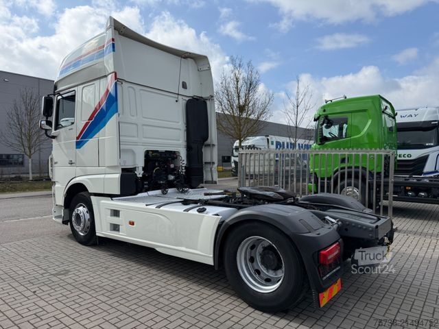 Standardni vlačilec DAF XF 530 SSC/Intarder/Kipphydraulik/EURO6 D/Leder