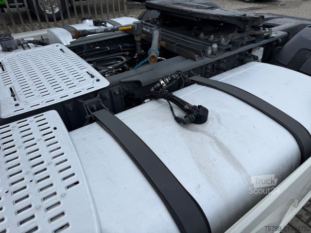 Standardni vlačilec DAF XF 530 SSC/Intarder/Kipphydraulik/EURO6 D/Leder