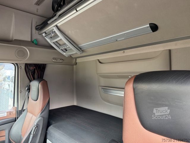 Standardni vlačilec DAF XF 530 SSC/Intarder/Kipphydraulik/EURO6 D/Leder