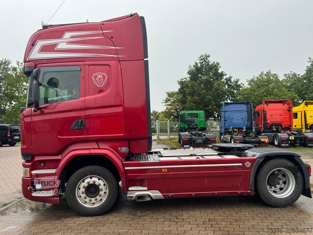Standardowy ciągnik siodłowy SCANIA R 520 V8