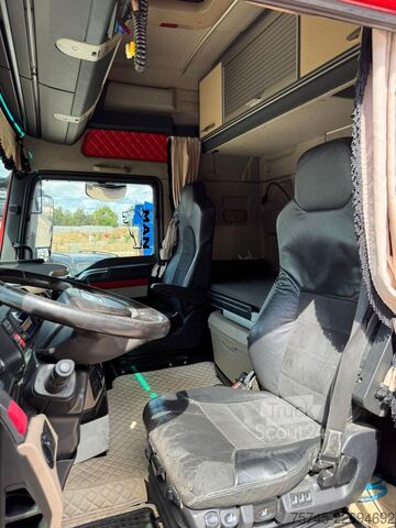 Standardni vlačilec MAN TGX 18.500*LION ED*RETARDER*STANDKLIMA*TV*KAFFE*