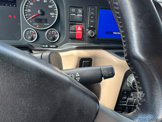 Standardni vlačilec MAN TGX 18.500*LION ED*RETARDER*STANDKLIMA*TV*KAFFE*