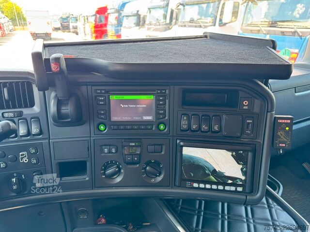 Camión de plataforma SCANIA R 490 * RETARDER * FASSI 14 M * LENK/LIFTACHSE *