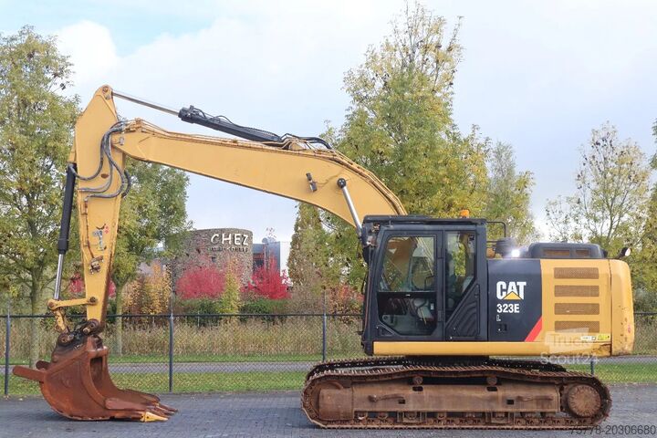 Raupenbagger Caterpillar 323EL | 323 EL | BUCKET | QUICK COUPLER