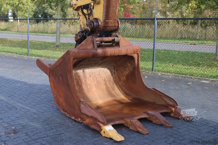 Telakaivukone Caterpillar 323EL | 323 EL | BUCKET | QUICK COUPLER
