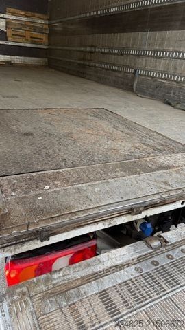 Φορτηγό κουτί (κουρμπαριστό) MERCEDES-BENZ AROCS 2742 KOFFERAUFBAU+LBW*2013*1HAND*EURO6*