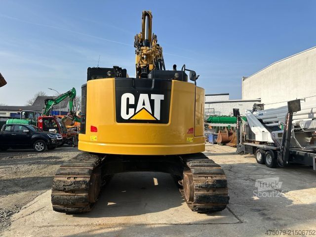 Chain excavator CATERPILLAR 325 FL CR / Gummipads