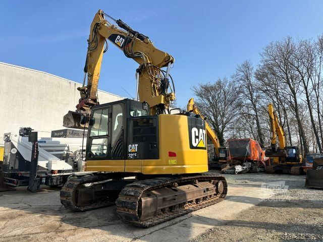 Chain excavator CATERPILLAR 325 FL CR / Gummipads
