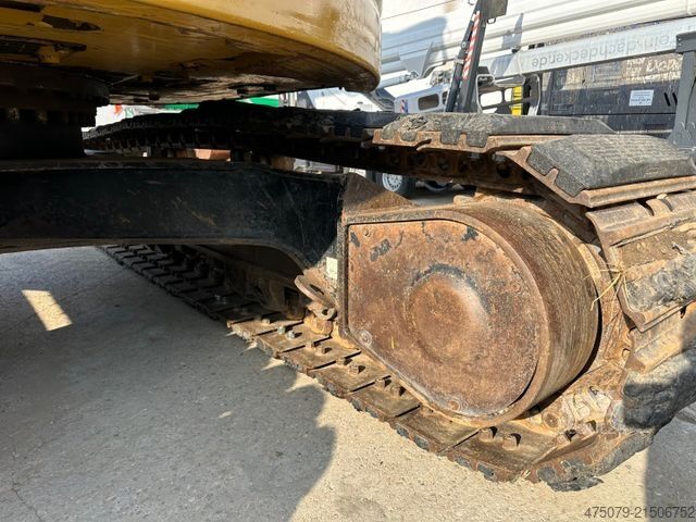 Chain excavator CATERPILLAR 325 FL CR / Gummipads