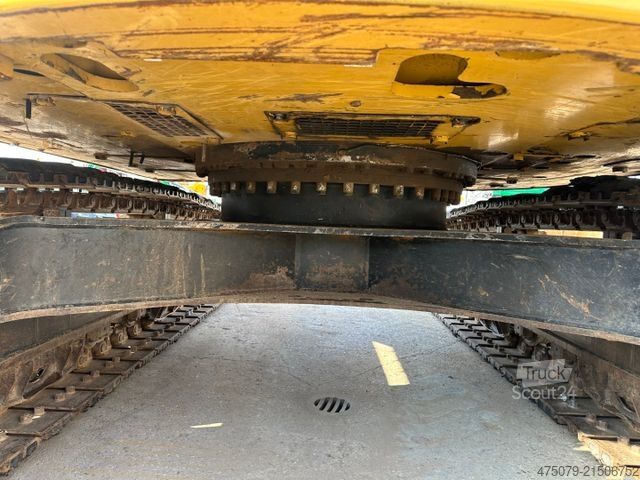 Chain excavator CATERPILLAR 325 FL CR / Gummipads