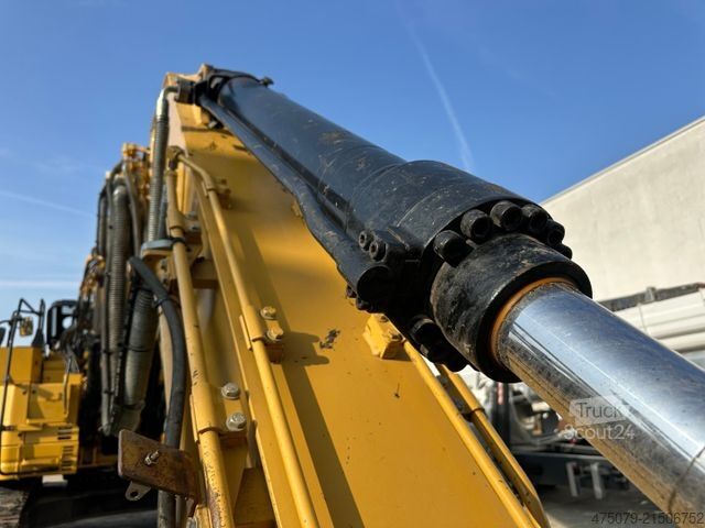 Chain excavator CATERPILLAR 325 FL CR / Gummipads