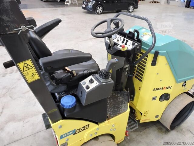 Walec jednobębnowy AMMANN ARX20