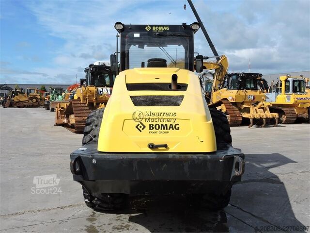Walec jednobębnowy BOMAG BW226