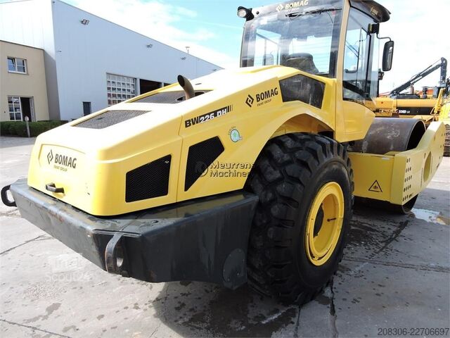 Walec jednobębnowy BOMAG BW226