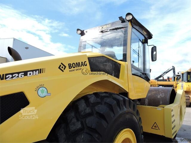 Walec jednobębnowy BOMAG BW226