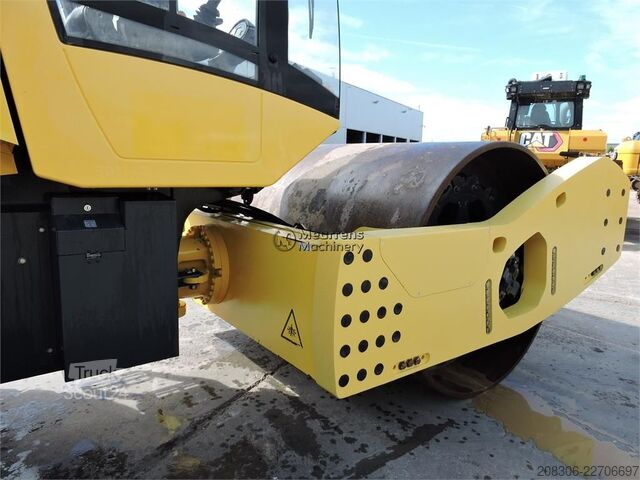 Walec jednobębnowy BOMAG BW226
