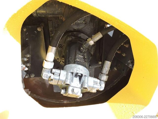 Walec jednobębnowy BOMAG BW226