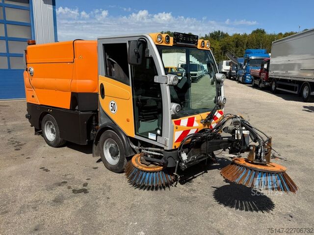 Aangepaste bestelwagen Bucher CityCat 2020 Euro 6 Klima 3x Besen Wasser