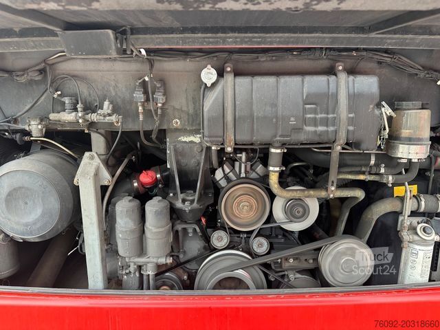 Starppilsētu autobuss MERCEDES-BENZ O550 Integro (58 Sitze*Klima)