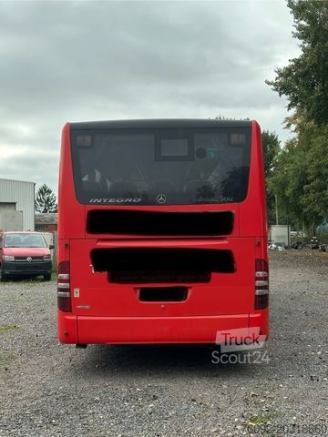 Starppilsētu autobuss MERCEDES-BENZ O550 Integro (58 Sitze*Klima)
