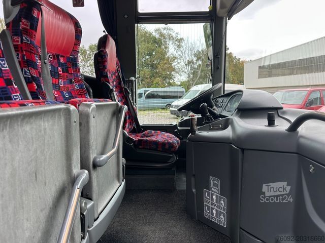 Starppilsētu autobuss MERCEDES-BENZ O550 Integro (58 Sitze*Klima)