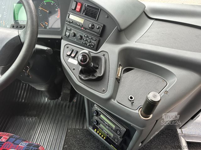 Starppilsētu autobuss MERCEDES-BENZ O550 Integro (58 Sitze*Klima)