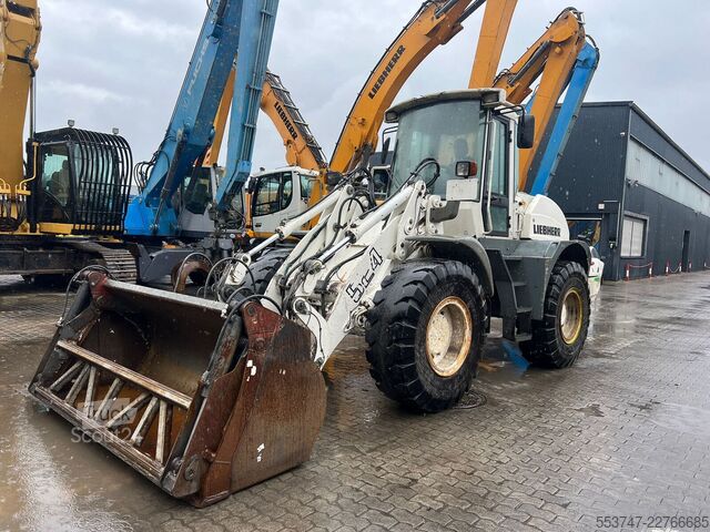 Radlader Liebherr L 524