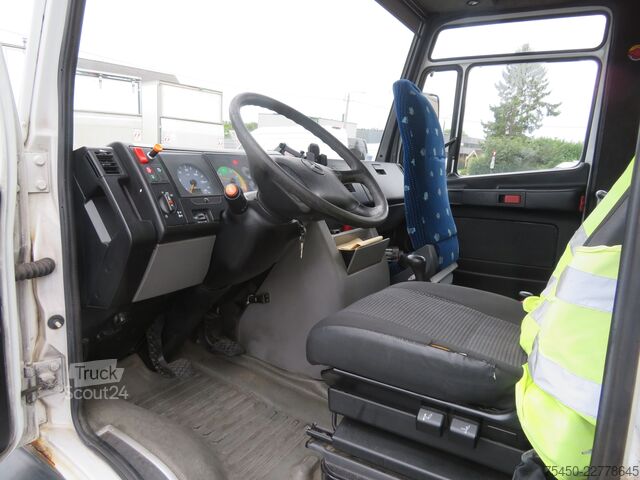 Autobuz urban Mercedes-Benz 813 Vario