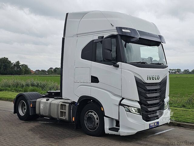 Standaard trekker IVECO S-WAY AS440S49 dubble Tank