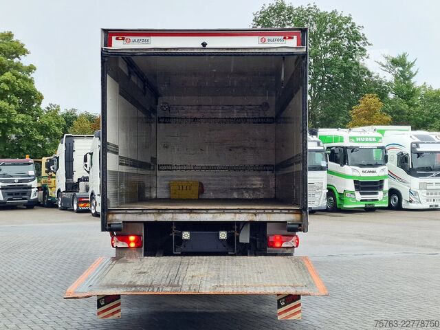 Walizka Scania P250 4x2 - Box with sidedoors - Zepro loadlift ...