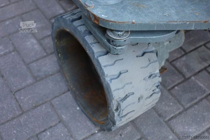 Scissor lift Holland Lift Ecostar HL-9714 Electric, 12m Working Height, 325k