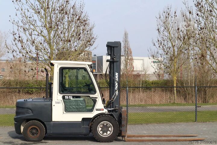 Forklift Doosan D55C-5 | 5500 KG | SIDESHIFT | POSITIONERS