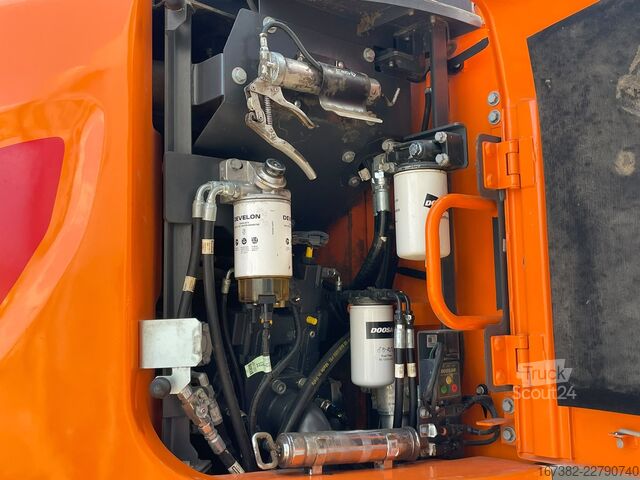 Pelle sur chenilles Doosan DX235LCR-5