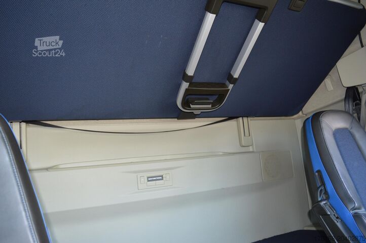 стандартний тракторний агрегат VOLVO FH 460 Globetrotter XL i-Save