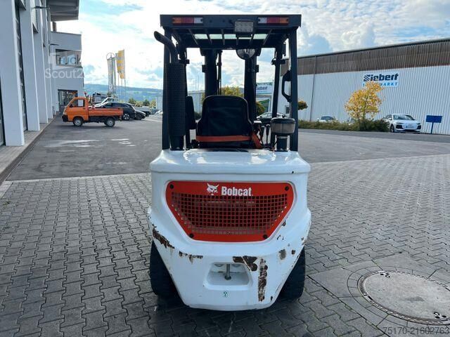 възможен мотокар Bobcat D30NXS / nur 482h! / 12.2023 / SS