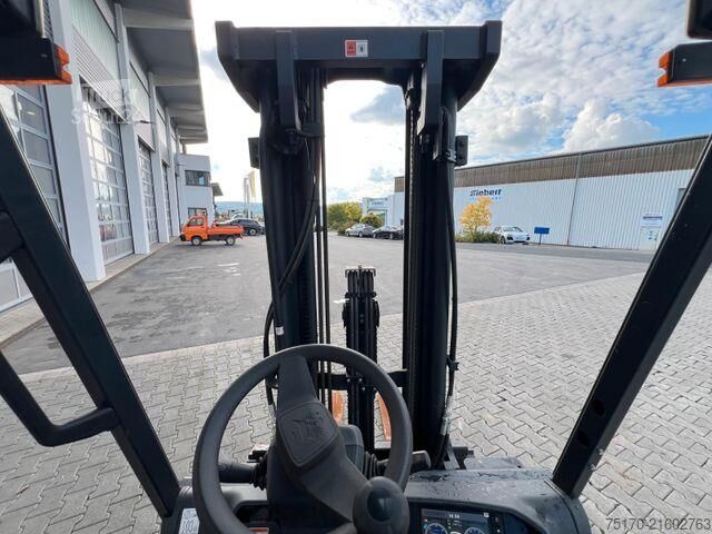 възможен мотокар Bobcat D30NXS / nur 482h! / 12.2023 / SS