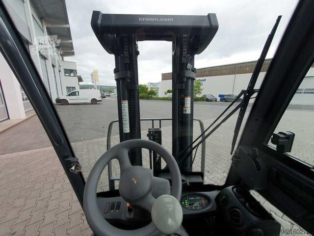 възможен мотокар Crown SCT6020-1.3 /Triplex: 4.30m / SS / 1.185h!