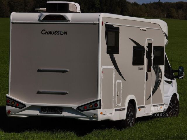 Poluintegrisani kamper CHAUSSON titanium 767 GA Automatik, Hubbett und Längsbett