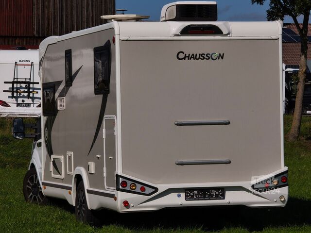 Poluintegrisani kamper CHAUSSON titanium 767 GA Automatik, Hubbett und Längsbett