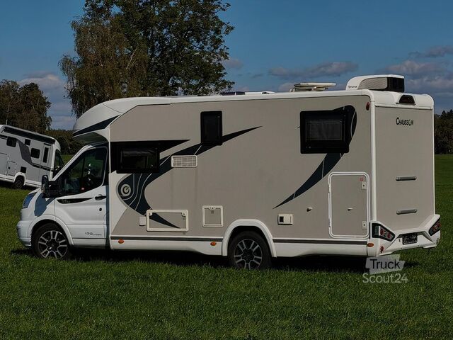Poluintegrisani kamper CHAUSSON titanium 767 GA Automatik, Hubbett und Längsbett